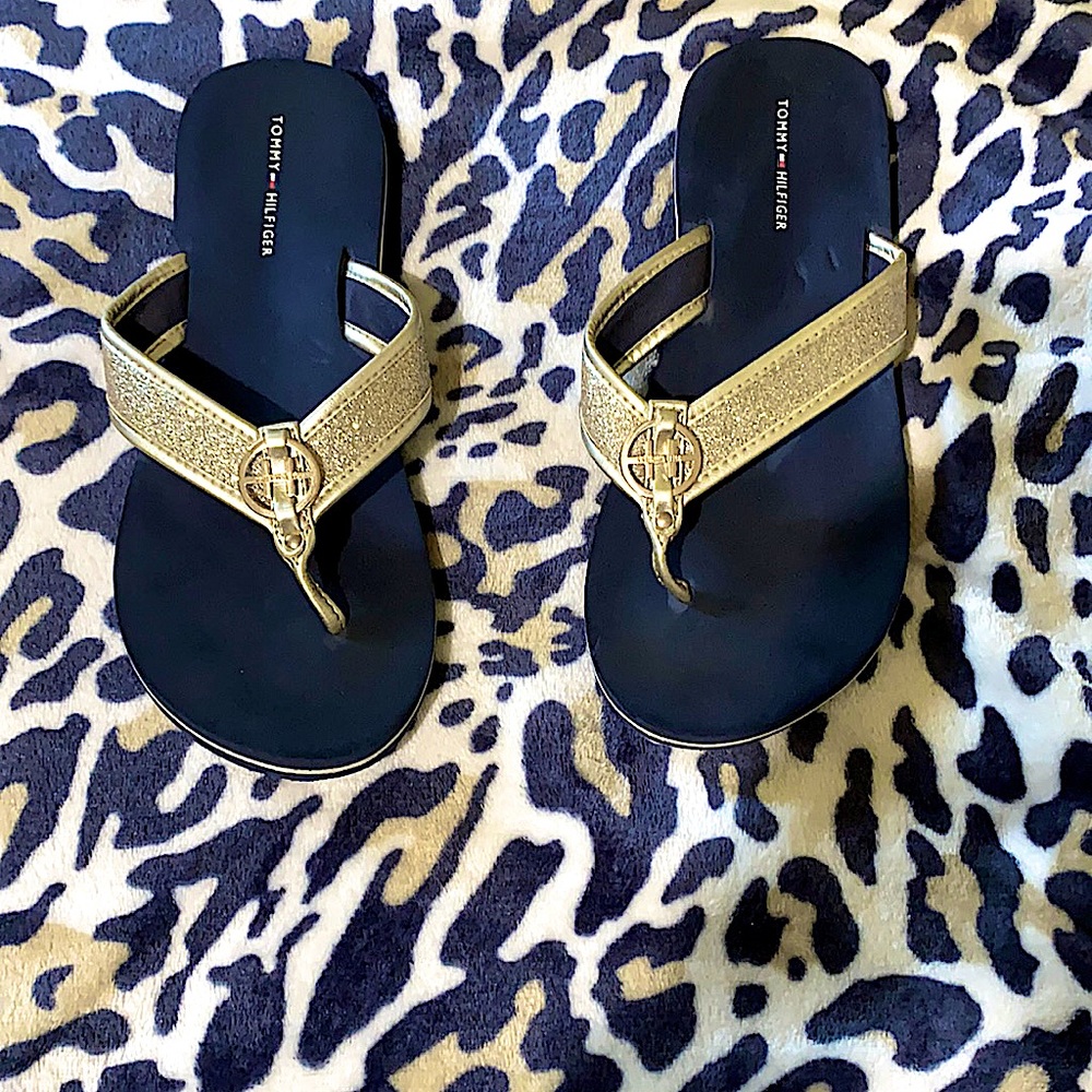 TOMMY HILFIGER FLIP-FLOPS: